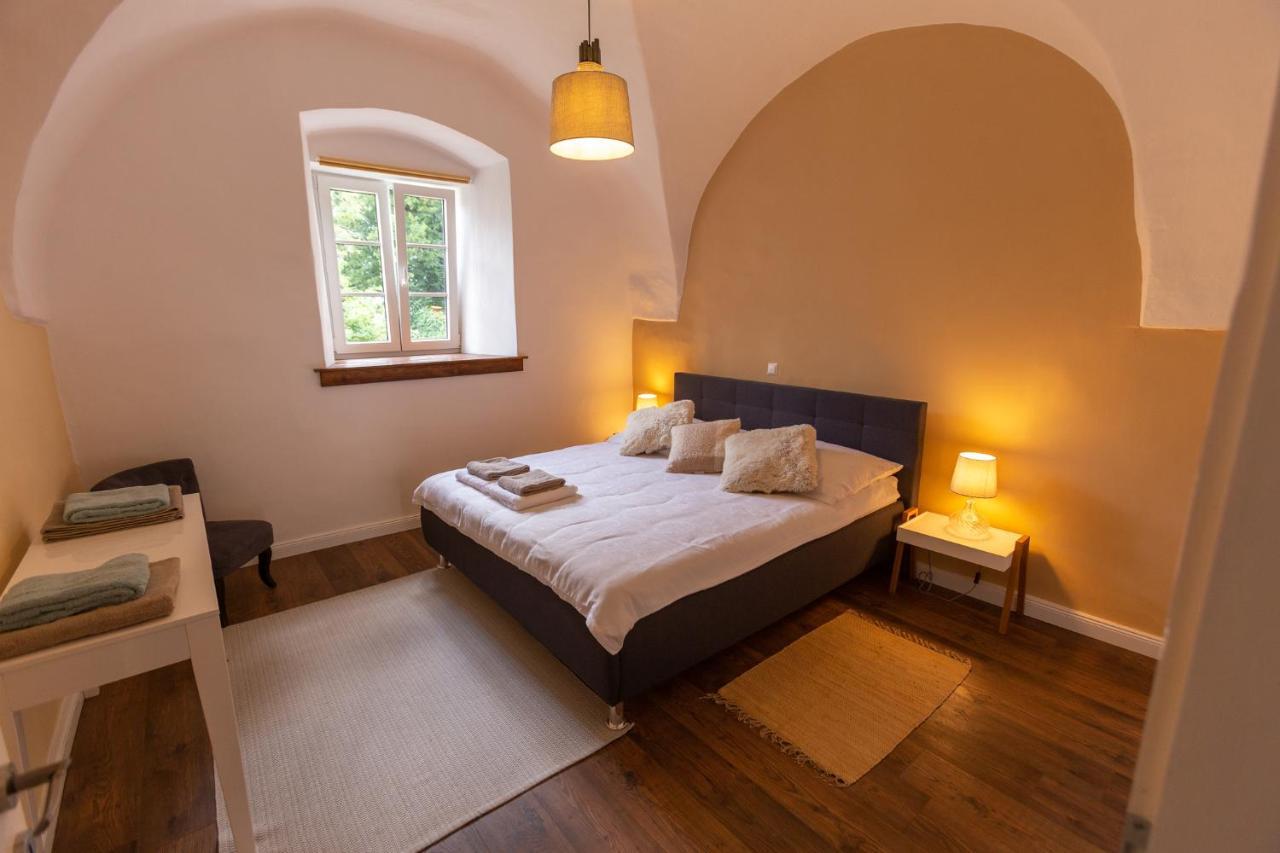 Pferdegut Schloss Treffen Apartments Gortschach  외부 사진