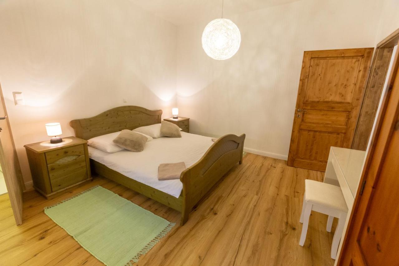Pferdegut Schloss Treffen Apartments Gortschach  외부 사진