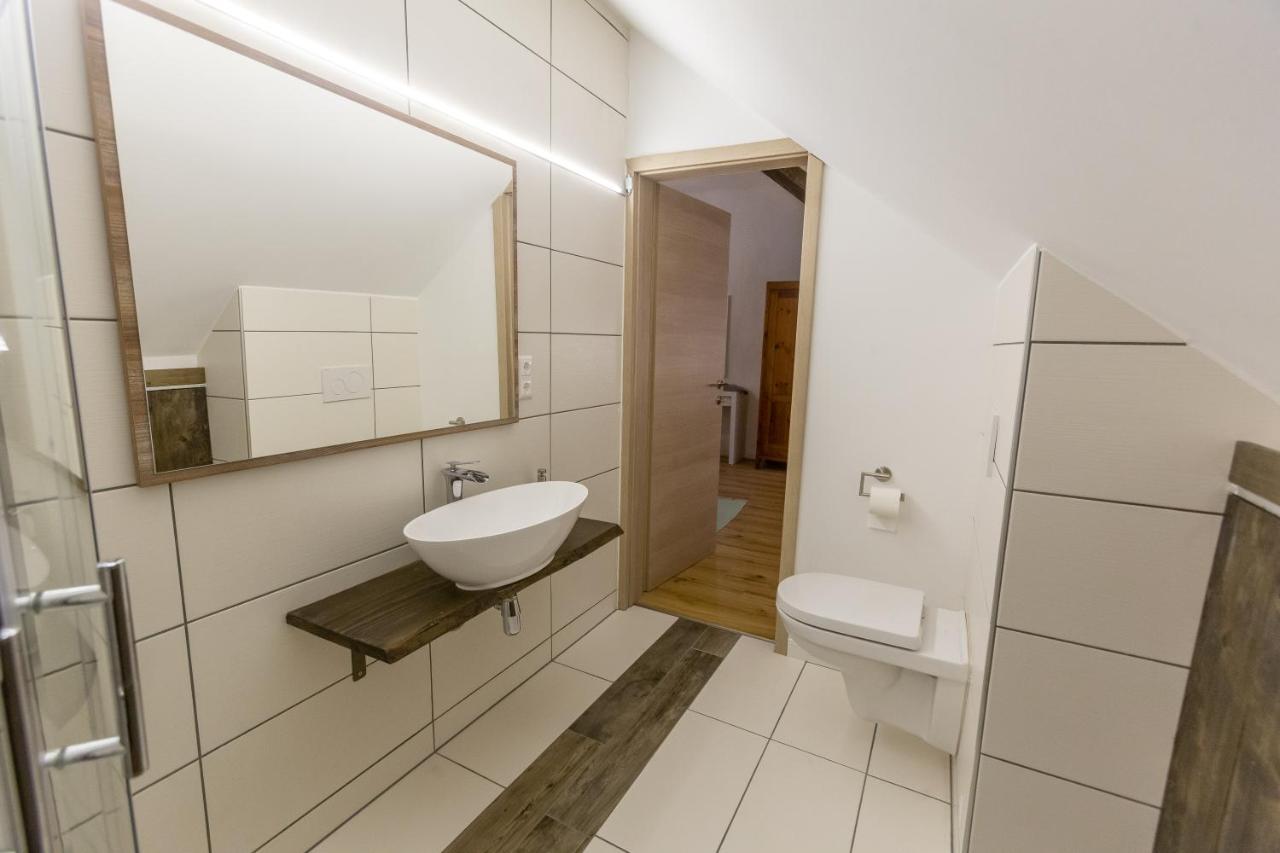 Pferdegut Schloss Treffen Apartments Gortschach  외부 사진