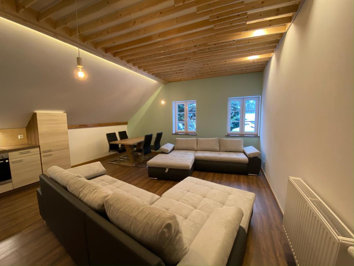 Pferdegut Schloss Treffen Apartments Gortschach  외부 사진